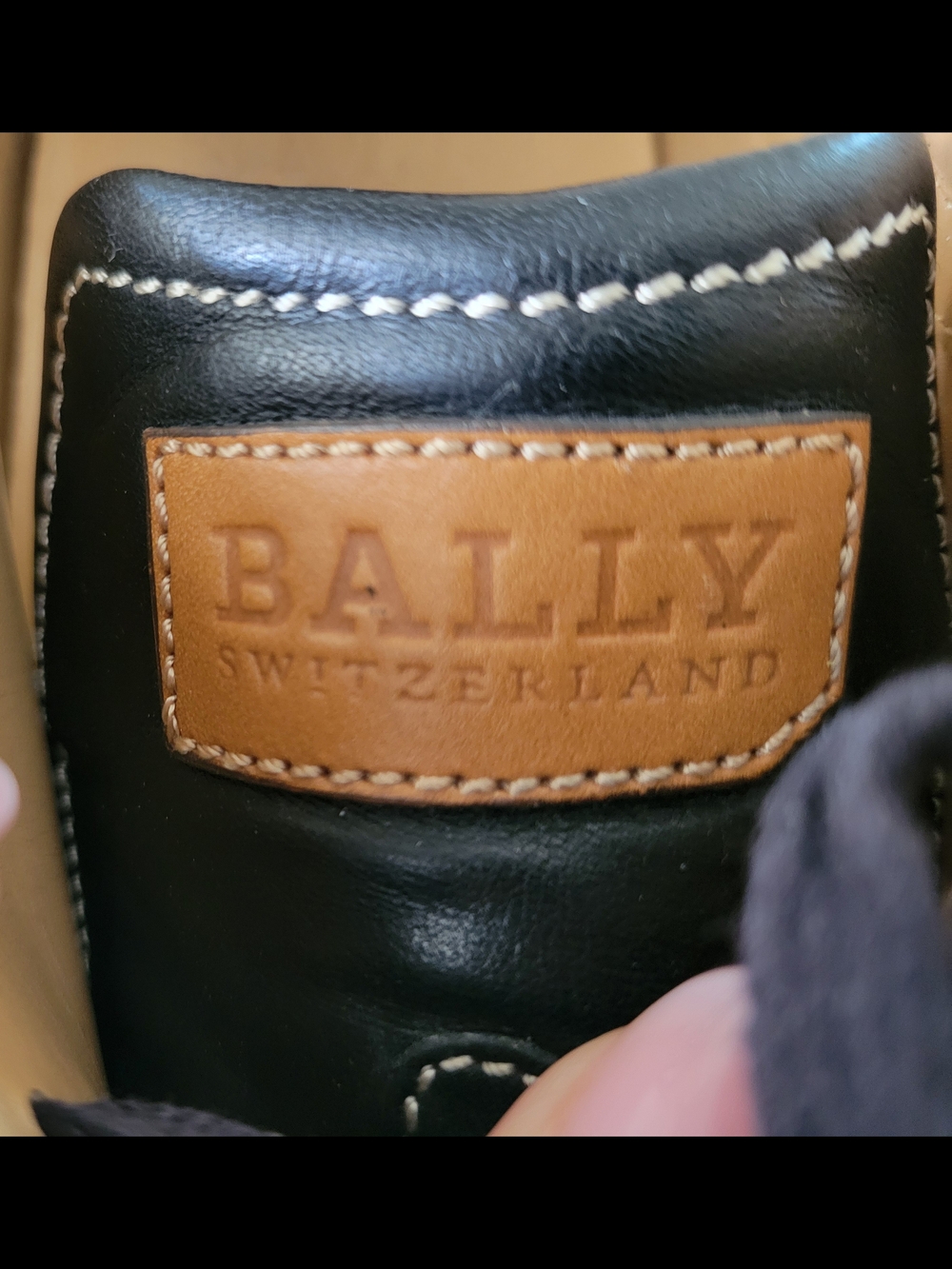 Bally Alexane Black Leather Suede Low-Top Sneakers EU 37.5 US 7 Womens Excellent - Picture 13 of 15